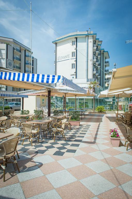 Hotel Levante Sul Mare Lido Di Savio Kültér fotó