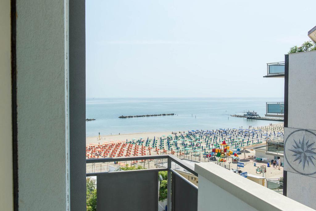 Hotel Levante Sul Mare Lido Di Savio Kültér fotó