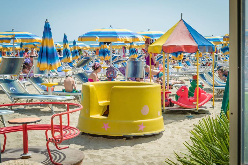 Hotel Levante Sul Mare Lido Di Savio Kültér fotó