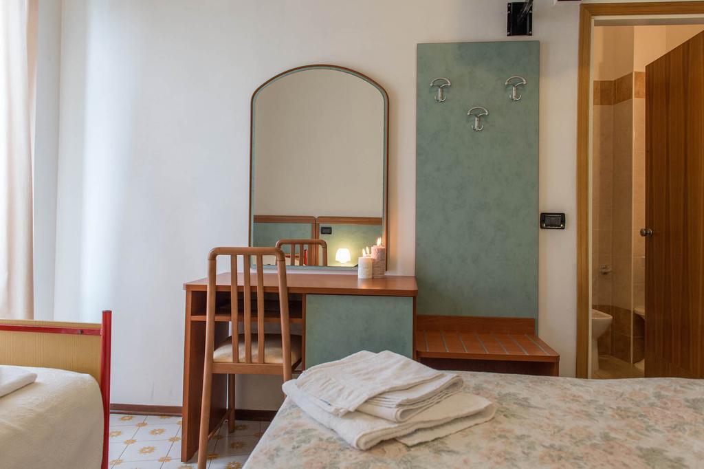 Hotel Levante Sul Mare Lido Di Savio Kültér fotó