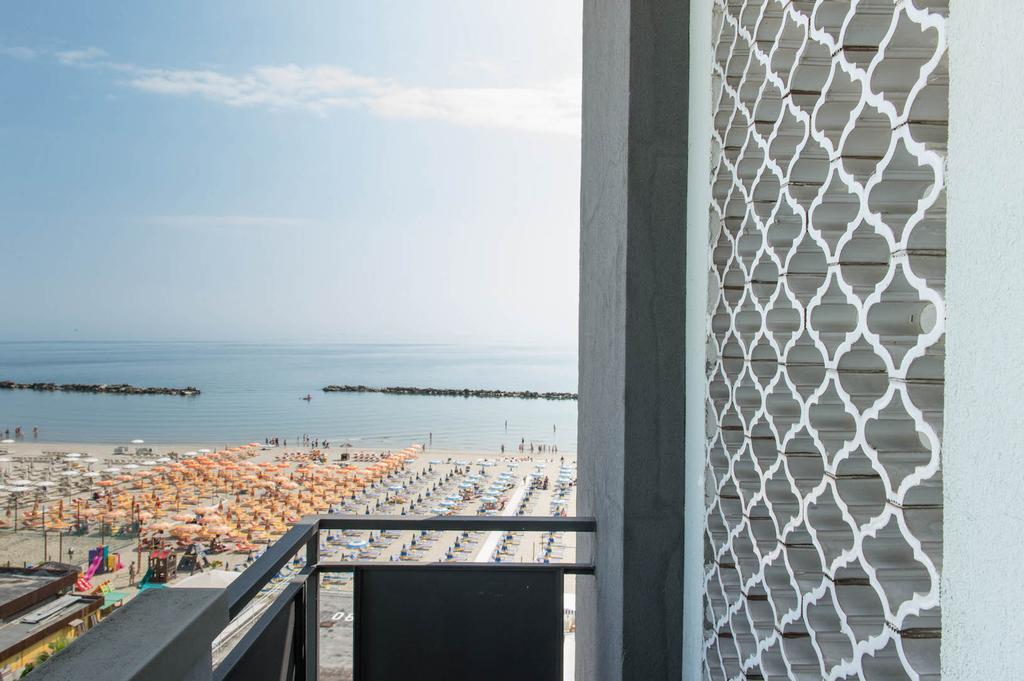 Hotel Levante Sul Mare Lido Di Savio Kültér fotó