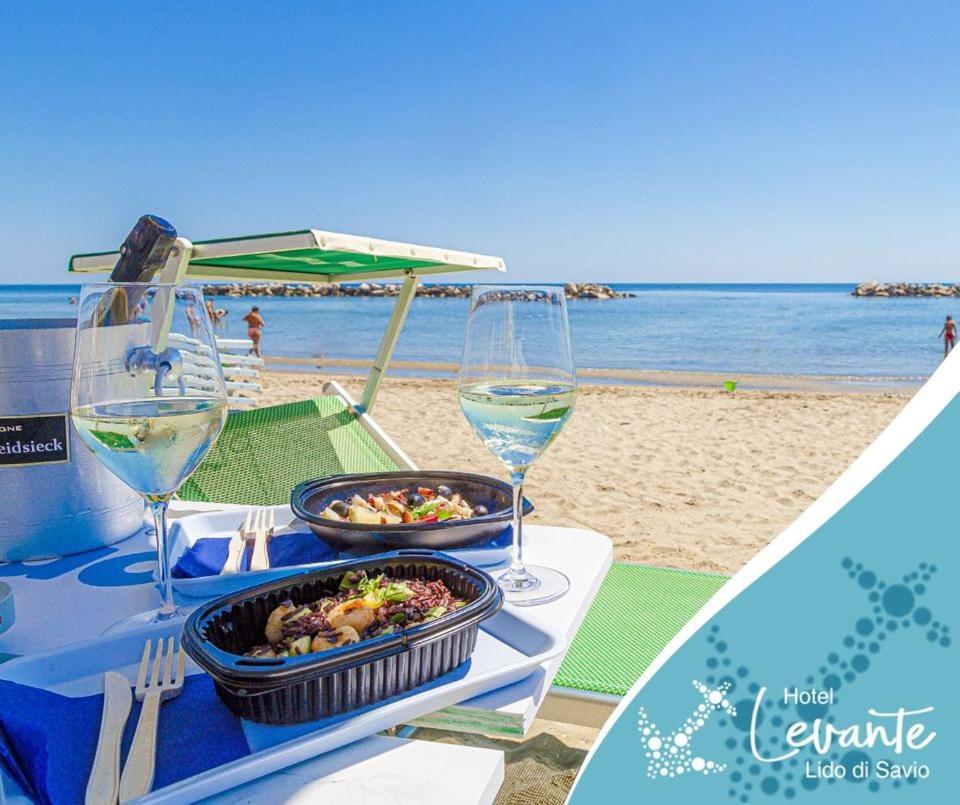 Hotel Levante Sul Mare Lido Di Savio Kültér fotó