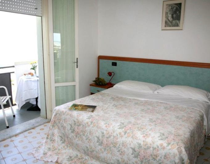 Hotel Levante Sul Mare Lido Di Savio Kültér fotó